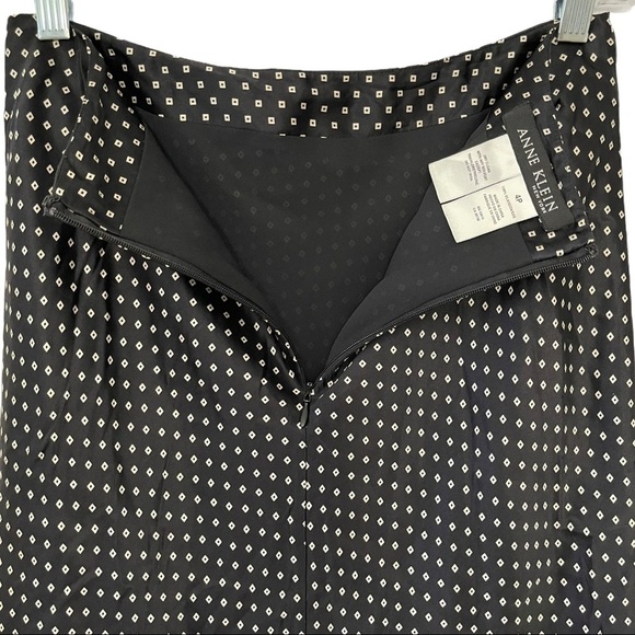 Ann Klein Black Silk Polkadot Straight Skirt‎ - Picture 4 of 7